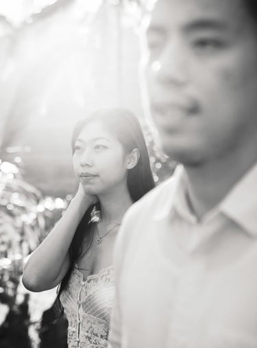 Black and white intimate couple portrait during a sunrise photography session at Tegalalang Ubud Bali.
