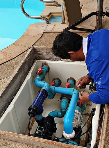 perbaikan pompa kolam renang oleh bali pool care