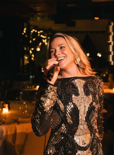 Interactive roaming wedding singer providing immersive live entertainment during a luxury wedding di