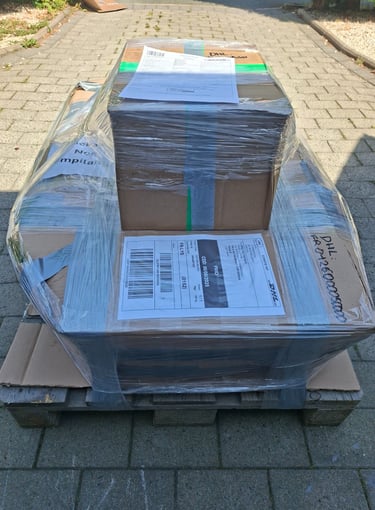 une pallette de peinture naturelle suédoise prêtes à être expédiée 2025