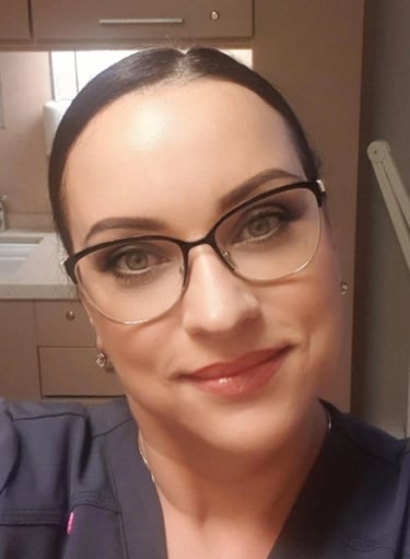 Kosmetologė Diana. Sothys grožio namai. Veido ir kūno procedūros. Profesionali kosmetika.