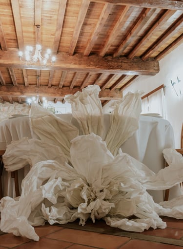 fleur en papier crépon décoration de mariage