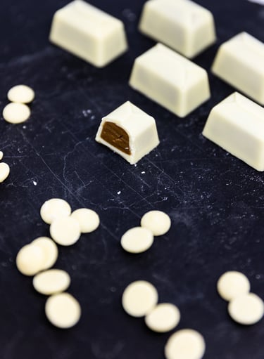 Witte chocolade met praline vulling