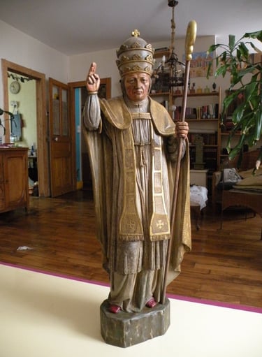 Statue en bois polychrome et dorée restaurée