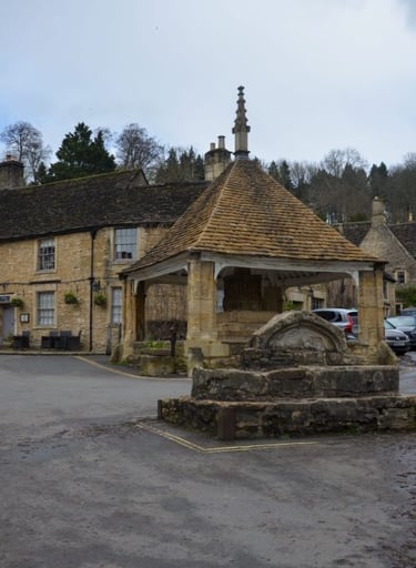 castle-combe-market-cross