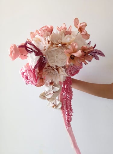 ramo de novia femenino en tonos suaves