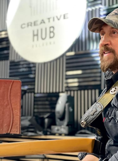 Bassista adulto riprende a suonare