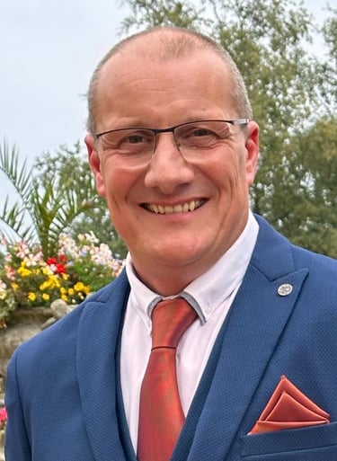 Essex Celebrant Hockley Funeral Celebrant Male Essex