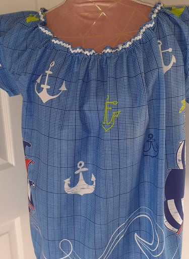 Anchor design blue top