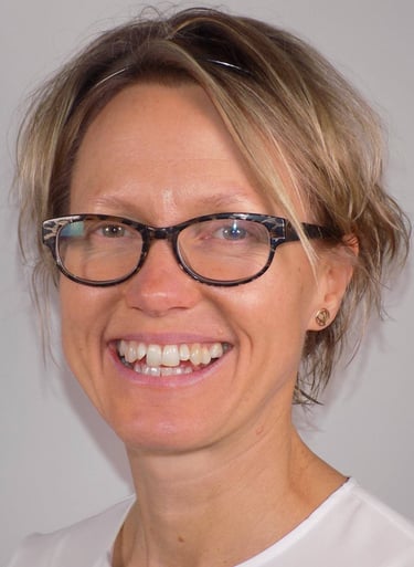 Glasses, Teeth, Hair, Woman, Earring, White, Grey