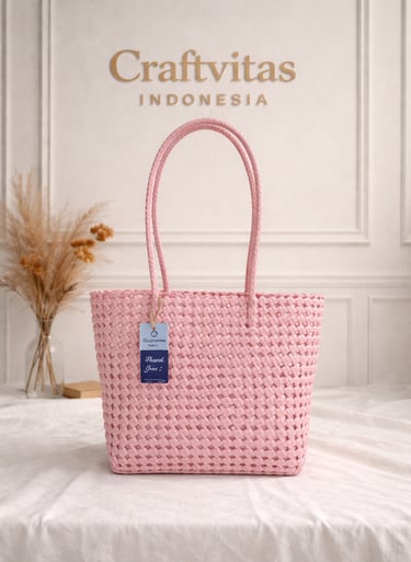 Tas anyaman plastik model sekar soft pink handmade Craftvitas Indonesia