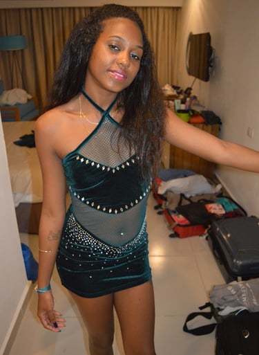 Latina Claraneta naked nude porn porno girl music teacher singer music student musician dancer model