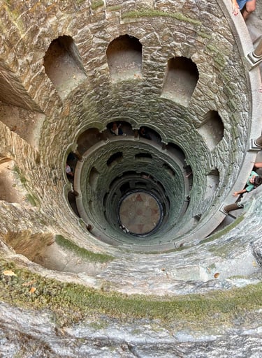Quinta de Regaleira well