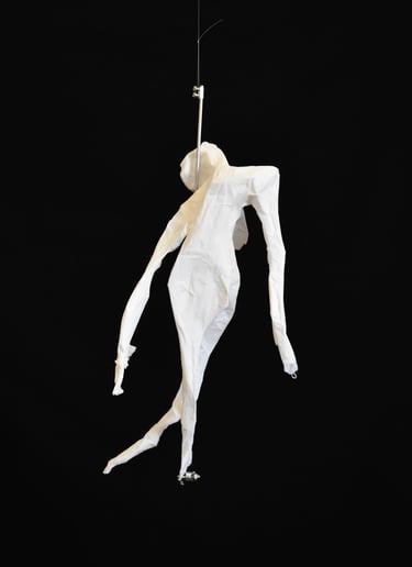mobile sculpture papier personnage mouvement