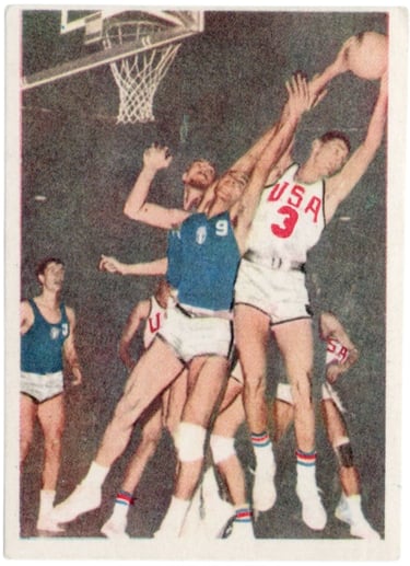 1968 Baggioli Editore Olimpiadi #167 Team USA featuring Jerry West basketball card