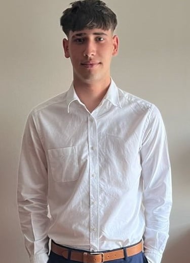 Alexander Bela Aragón - CEO Smartwebdesign