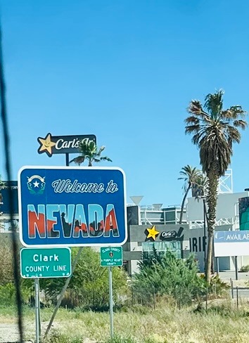 Northbound I-15 crossing from California into Nevada