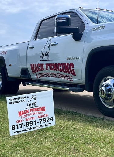 Mack Fencing Truck