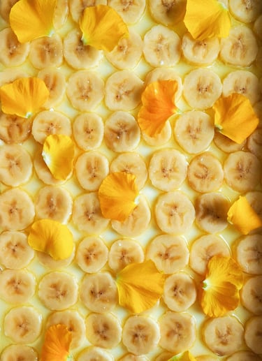 sernik z bananami i galaretką cytrynową