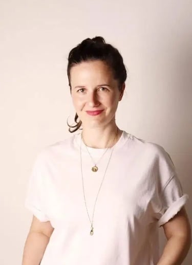 Karolina, praticienne bien-être ayant reçu l'accompagnement stratégique 360° de Charlène