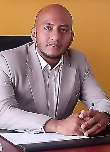 Geovanny Mayorga, Abogado