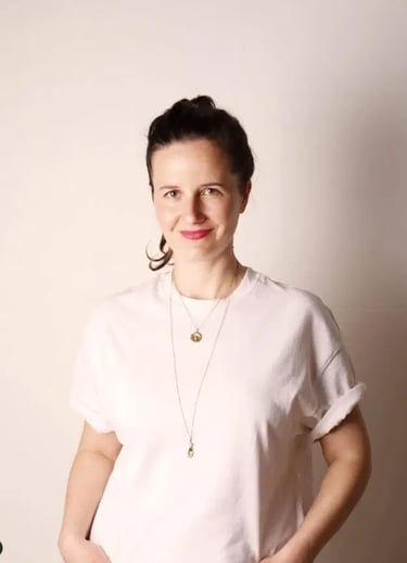 Karolina, praticienne bien-être ayant reçu l'accompagnement stratégique 360° de Charlène