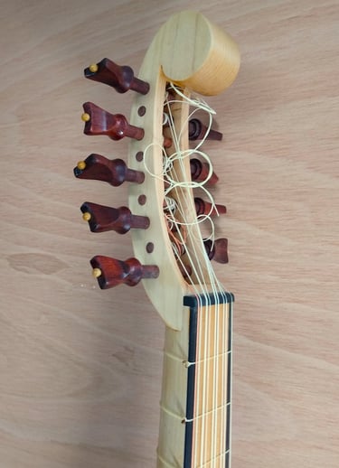 Gittern pegbox