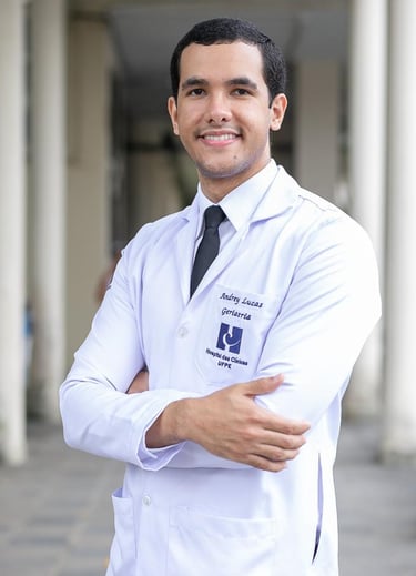 Dr Andrey Lucas - Geriatra