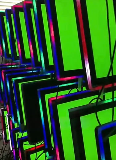 LED halo screens for gaming and slot machines
