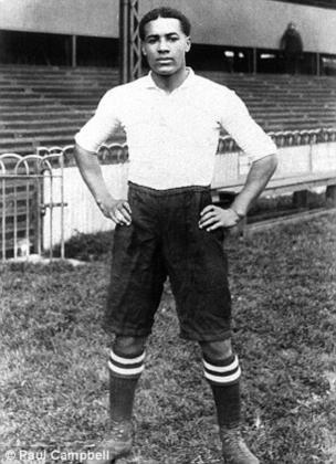 Walter Tull footballer and WW2 hero