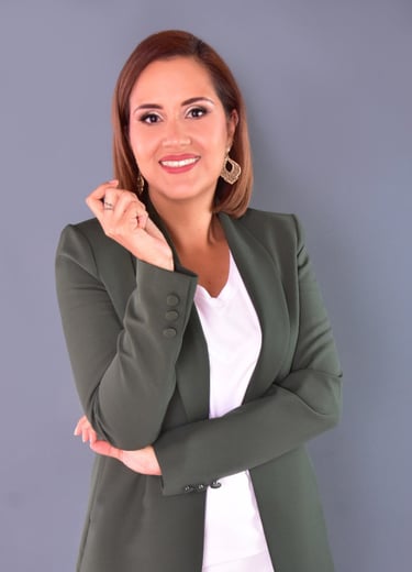 Ab. Karina Poveda, G & G Abogados