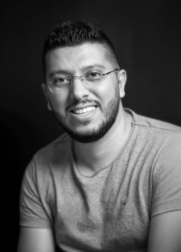 Mo Hajjar, Montreal photographer, graphic designer, and UX/UI designer, specializing in visual story