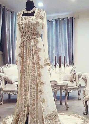 Fatih Berhem Gelinlik, İstanbul Fatih'te hayallerinizdeki gelinliği sunar.