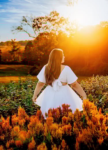 Elizabethtown PA Senior pictures at Country Joy Flowers by a Lititz PA senior picture photographer