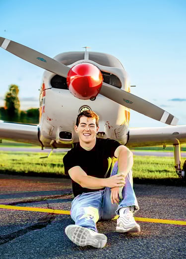 Senior Picture Photographer. Lancaster PA senior pictures. Manheim PA senior pictures. Hershey PA senior pictures.