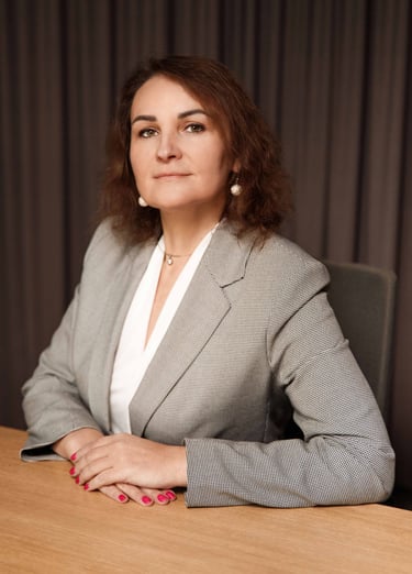 Profesionalūs verslo, linkedin portretai Vilniuje Kaune, dalykinė fotografija, asmeninis įvaizdis studijoje, darbo vietoje