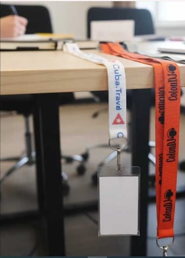 Lanyard, portacredencial, cordón, Identificadores y credenciales colgantes personalizados para eventos corporativos