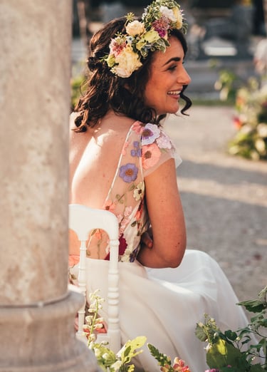 mariée avec couronne de fleurs