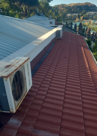 Seferihisar çatı tamiri Seferihisar çatı ustası Seferihisar çatı izolasyonu