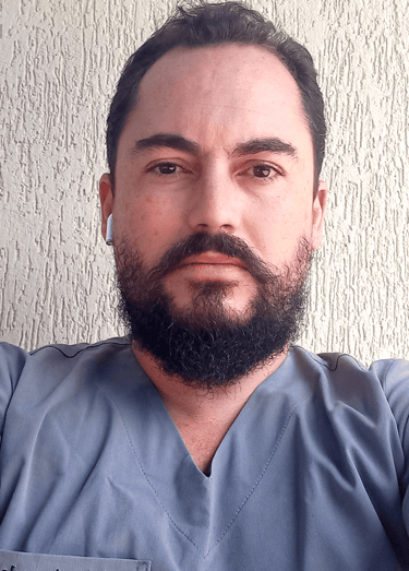 Foto do criador do site Ariéu Azevedo Moraes