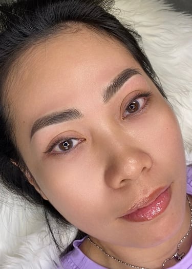 combo brows showing the blend of hair strokes and soft powder shading