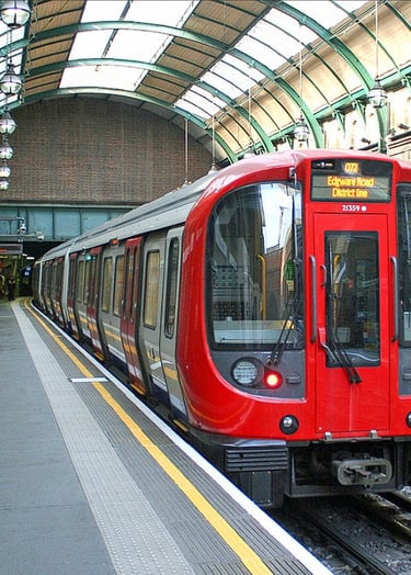 LUL TFL 4 rail traction power system