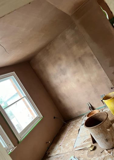 D AND N WORK TOOLS IN THE MIDDLE OF A ROOM