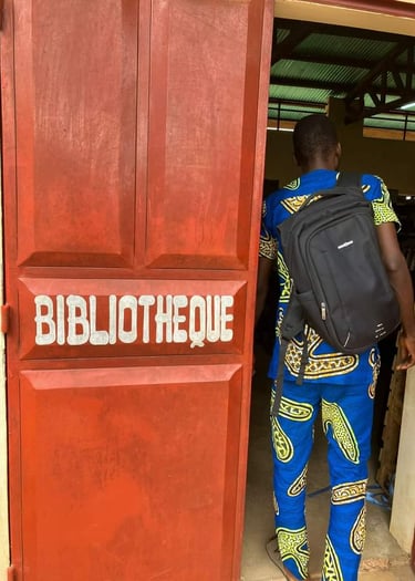 Une des bibliothèque installée avec l'association France Nord-Bénin