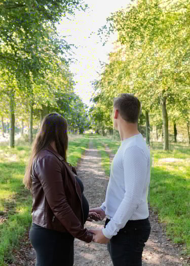 Un couple qui attend un enfant
