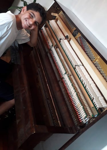 aulas de piano para adolescentes