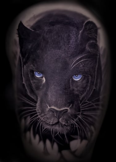 tatuaje pantera realismo blanco negro Barcelona punkotattooartist