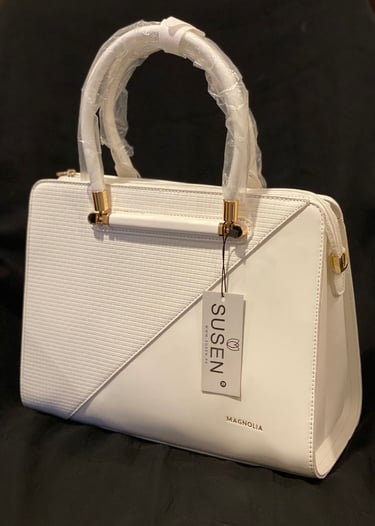 An Elegant White Hand bag
