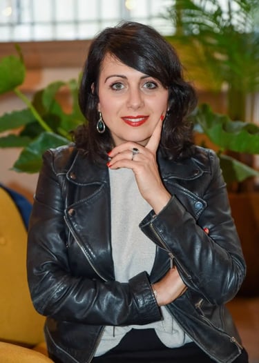 Phot de la romancière Julie Altinoglu.