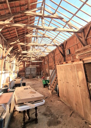Travaux de rénovation de la toiture du séchoir à tabac